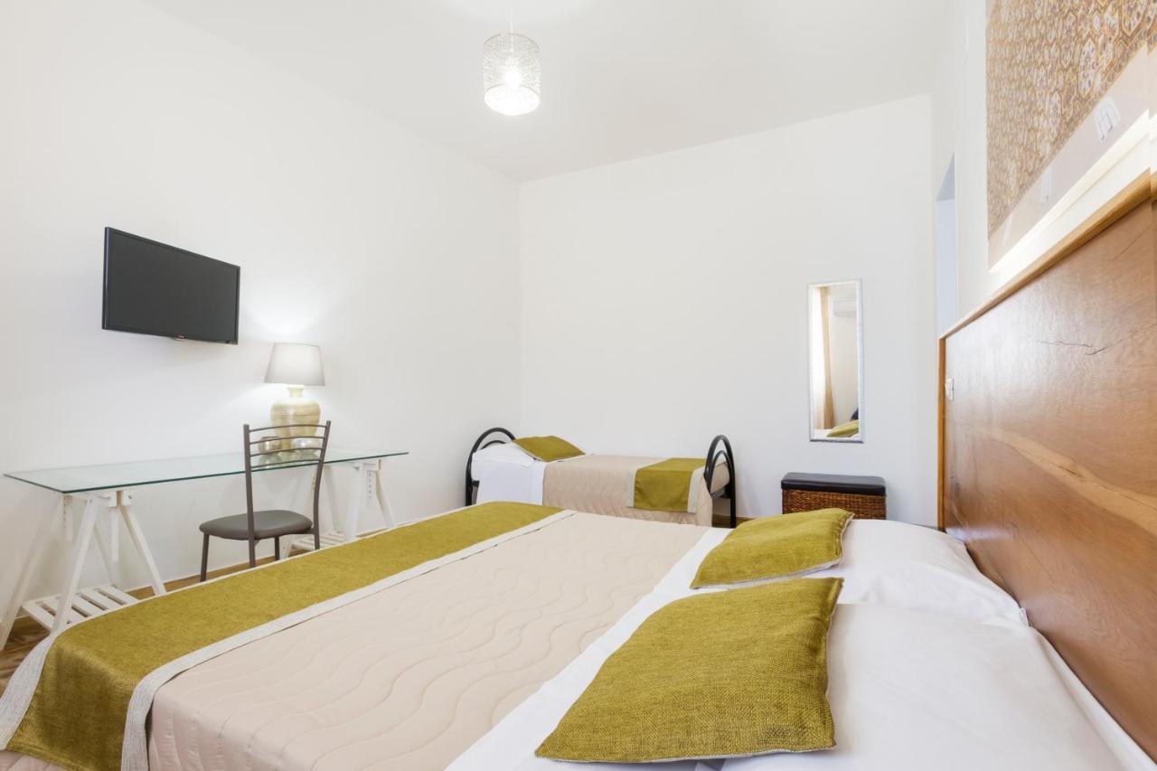 Comfort Triple Room
