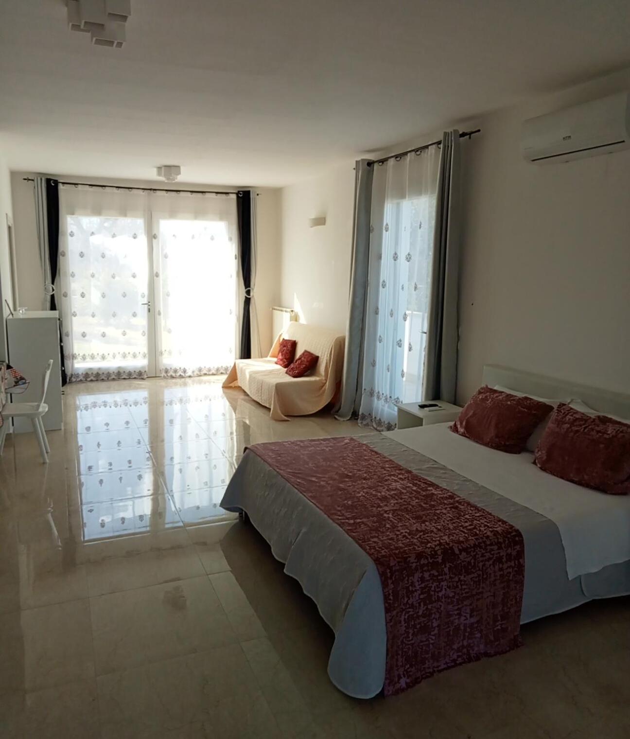 Large Double Room